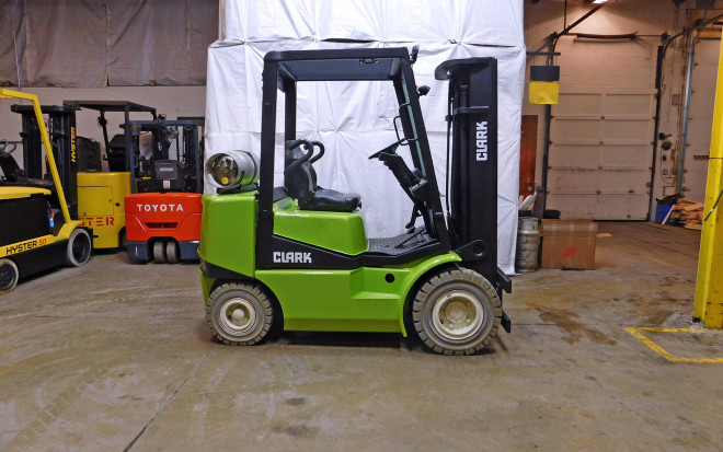 2000 Clark CGP25 Forklift on Sale in Ohio